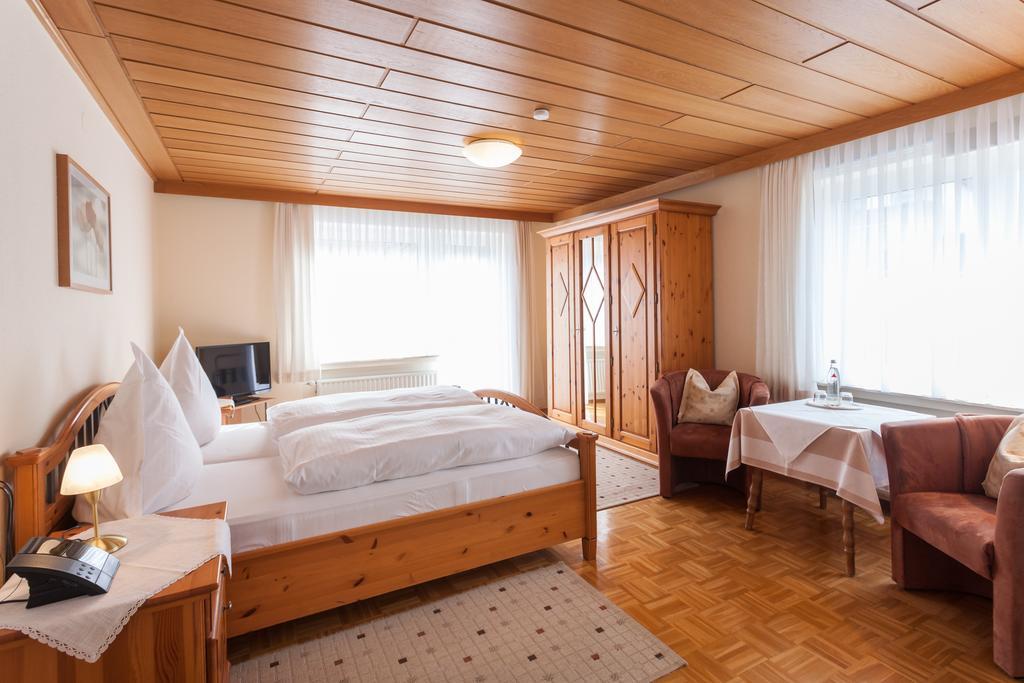 Haus Kesper-Brunen Hotell Willingen  Rom bilde