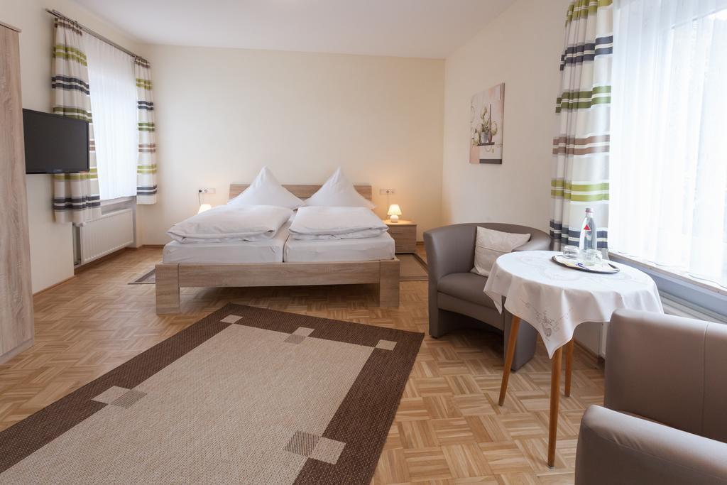 Haus Kesper-Brunen Hotell Willingen  Rom bilde
